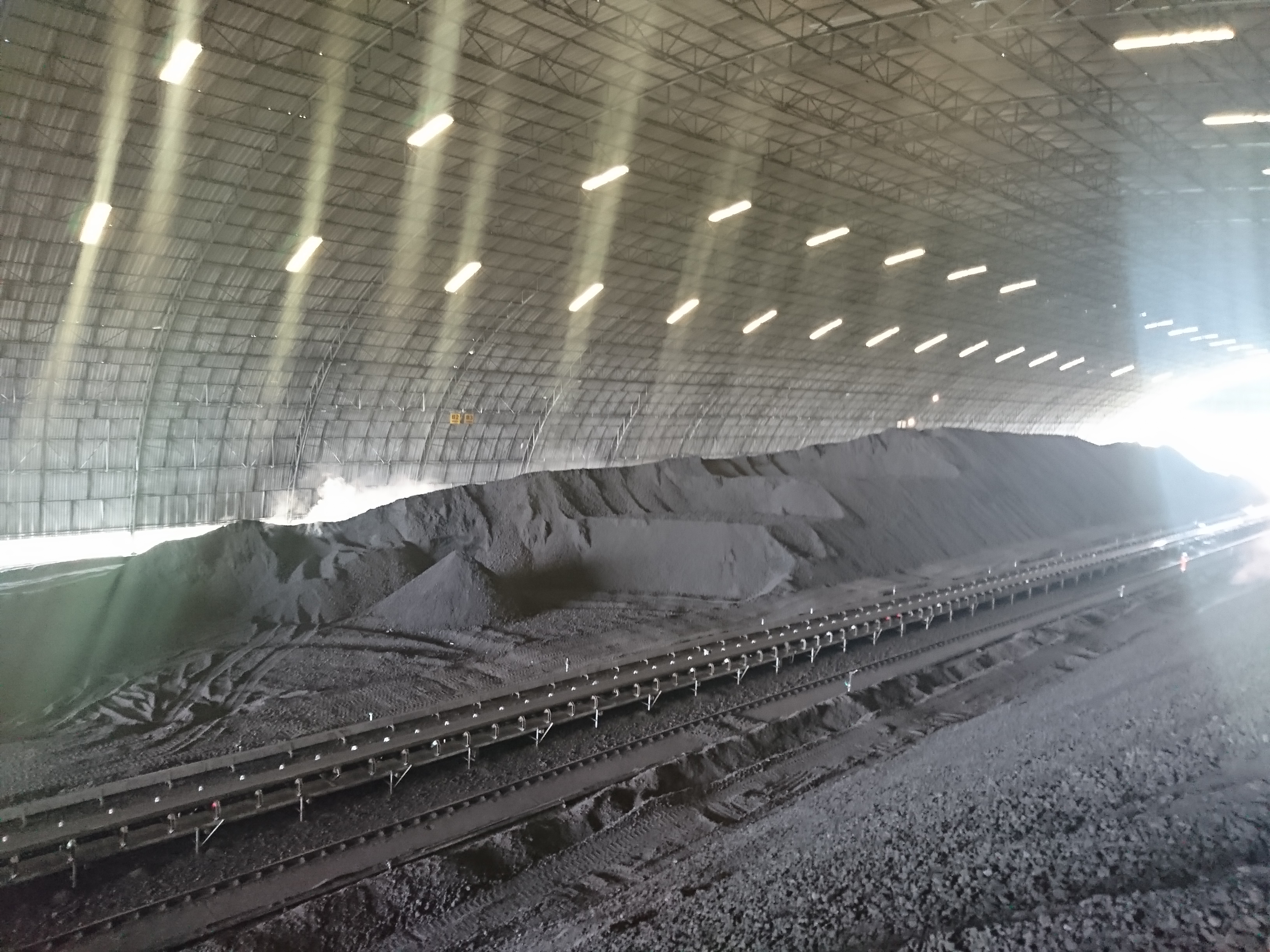 Kriris Iklim Rupanya Tak Surutkan Dahaga Batu Bara